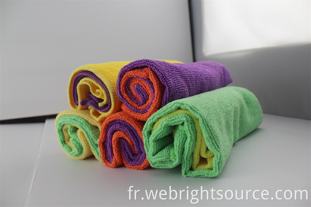 Microfiber cleaning cloths